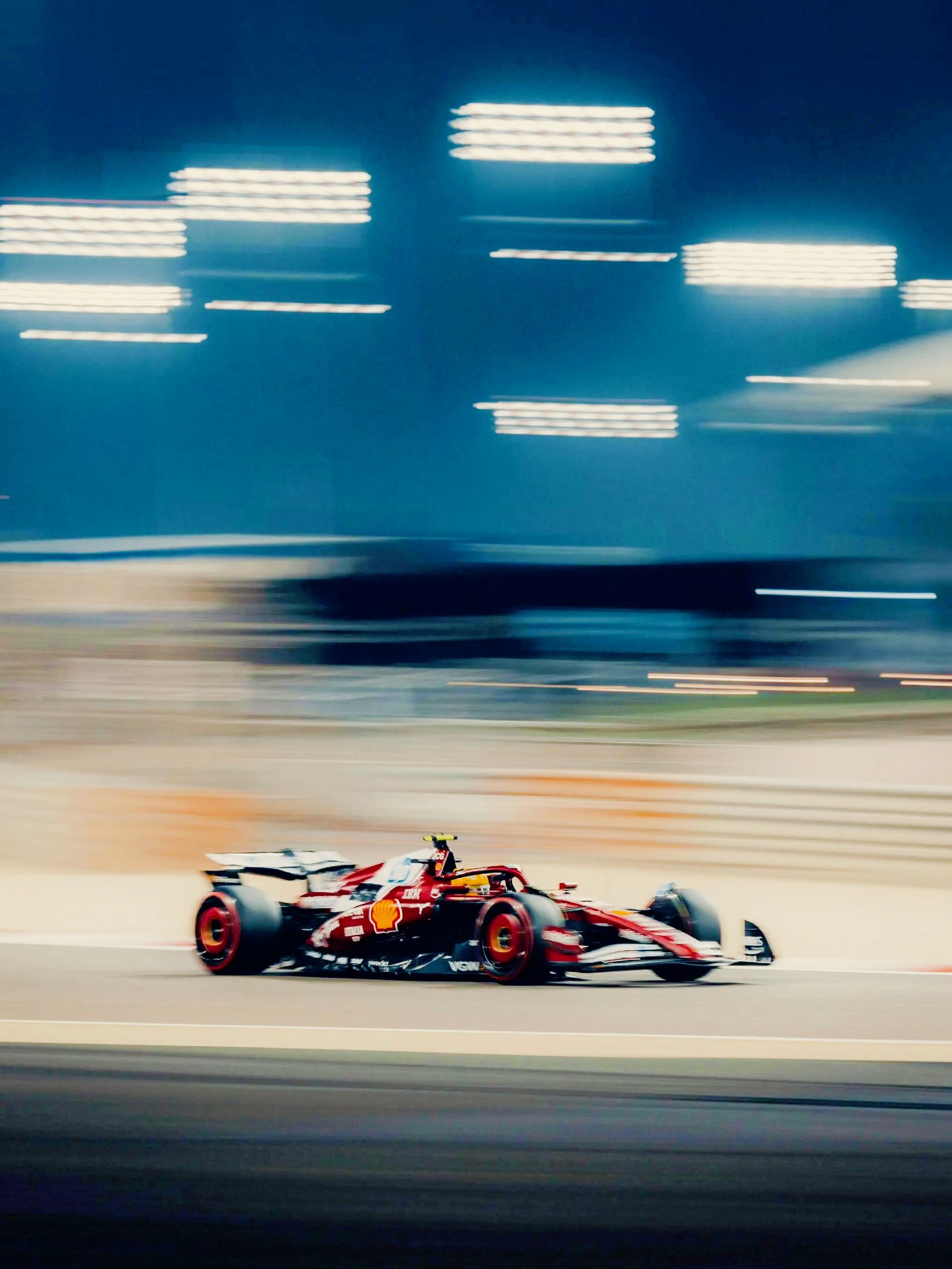 梅赛德斯鏖战法拉利，阿隆索高光表现