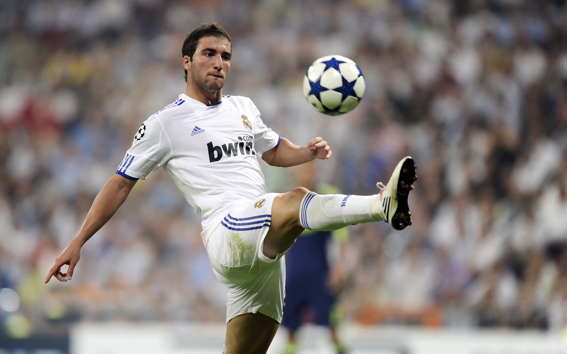 范戴克式接管，从东决关键战到南美足坛的秘鲁终结委内瑞拉启示