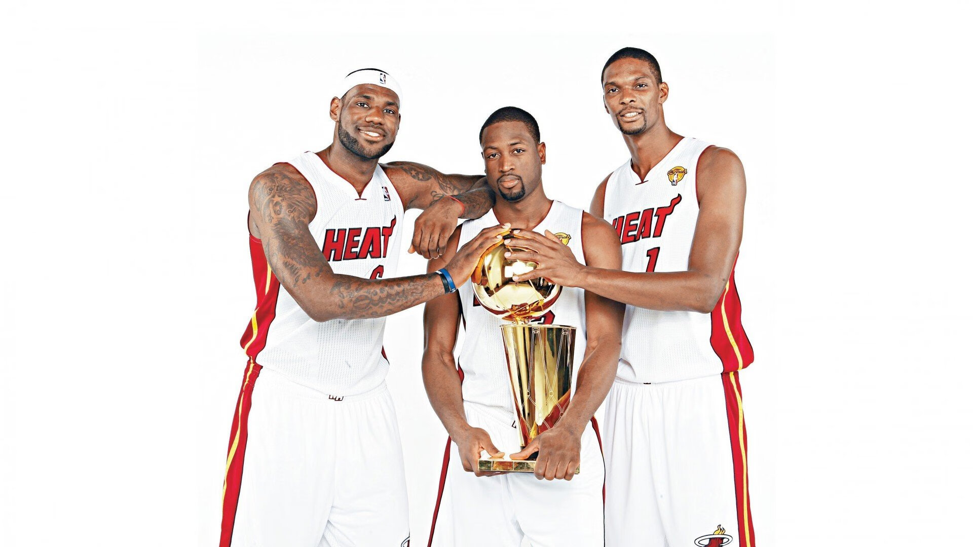 秘鲁生死战绝境逢生，C罗化身关键先生力挽狂澜